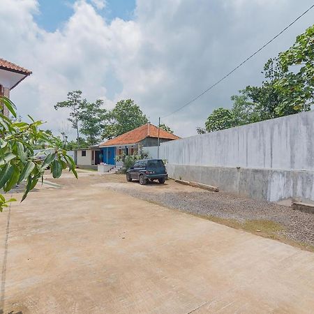 Reddoorz Syariah @ Tambak Mekar Street Subang Hotel Djalantjagak Exterior photo