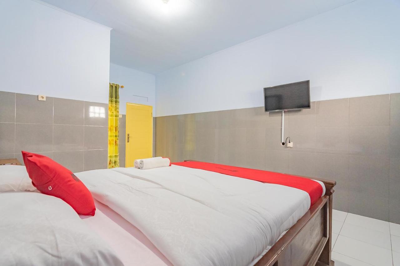 Reddoorz Syariah @ Tambak Mekar Street Subang Hotel Djalantjagak Exterior photo