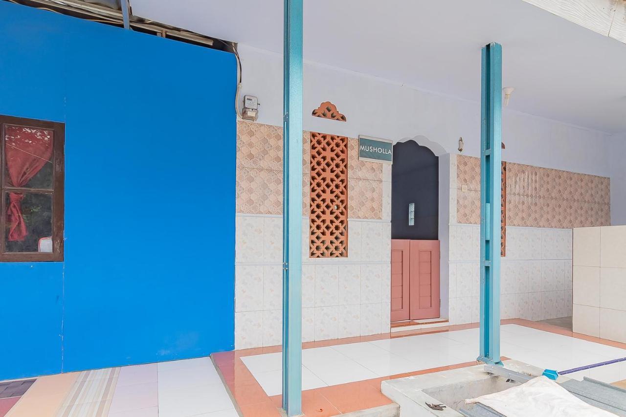 Reddoorz Syariah @ Tambak Mekar Street Subang Hotel Djalantjagak Exterior photo