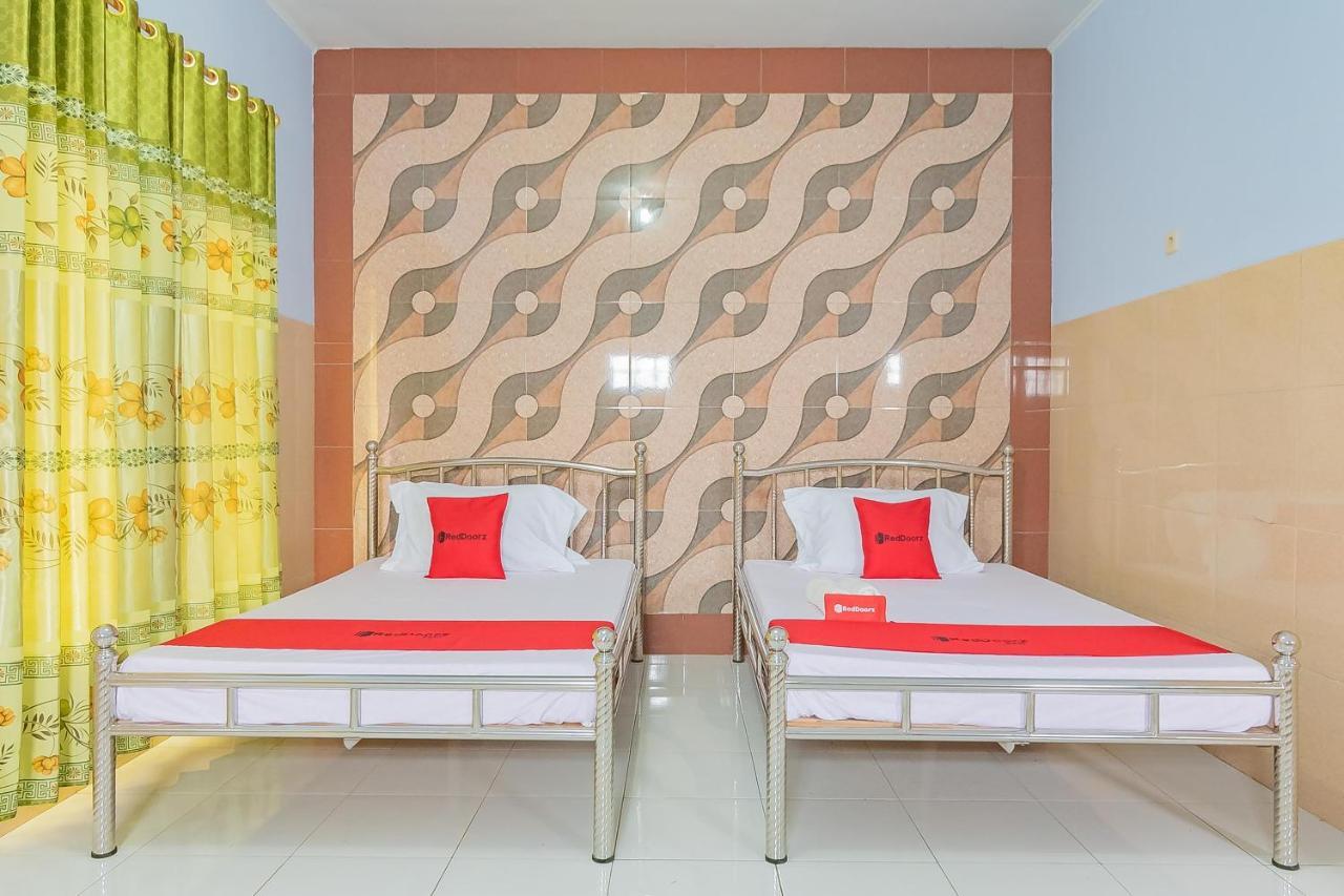 Reddoorz Syariah @ Tambak Mekar Street Subang Hotel Djalantjagak Exterior photo