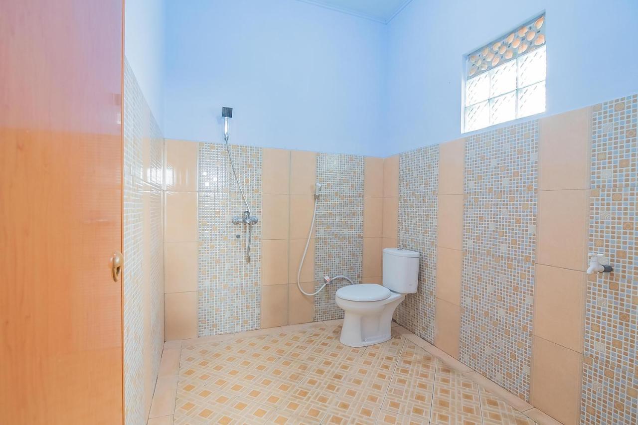 Reddoorz Syariah @ Tambak Mekar Street Subang Hotel Djalantjagak Exterior photo